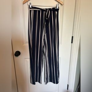 Maxine Nichol’s wide leg boho belted pull on pants Size Small